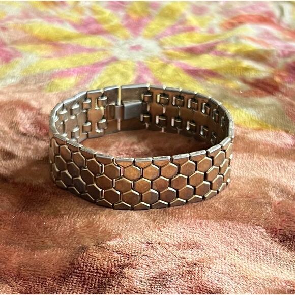 VTG 40s Alfred Philippe Crown Trifari Gold Plated  WideHoneycomb Bracelet Cuff - Picture 1 of 16